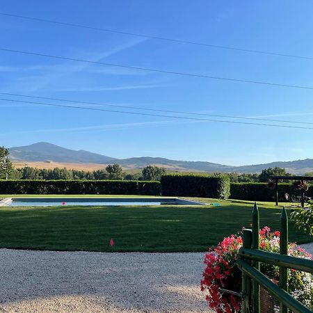 Agriturismo Castello La Grancia Di Spedaletto Пиенца Экстерьер фото