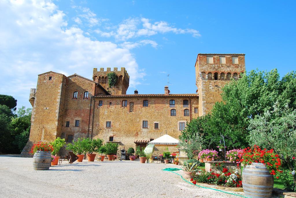 Agriturismo Castello La Grancia Di Spedaletto Пиенца Экстерьер фото