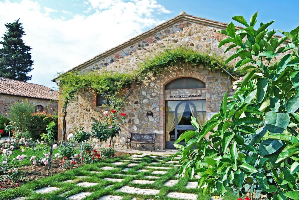 Agriturismo Castello La Grancia Di Spedaletto Пиенца Экстерьер фото