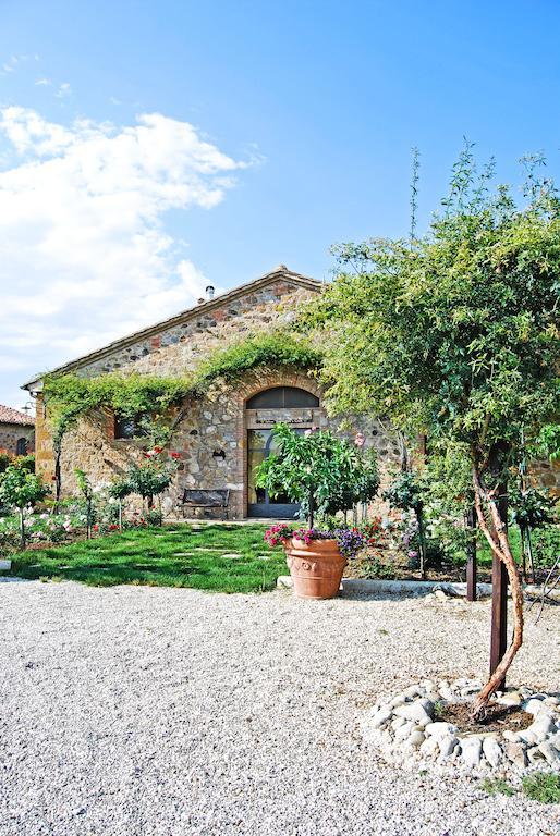 Agriturismo Castello La Grancia Di Spedaletto Пиенца Экстерьер фото