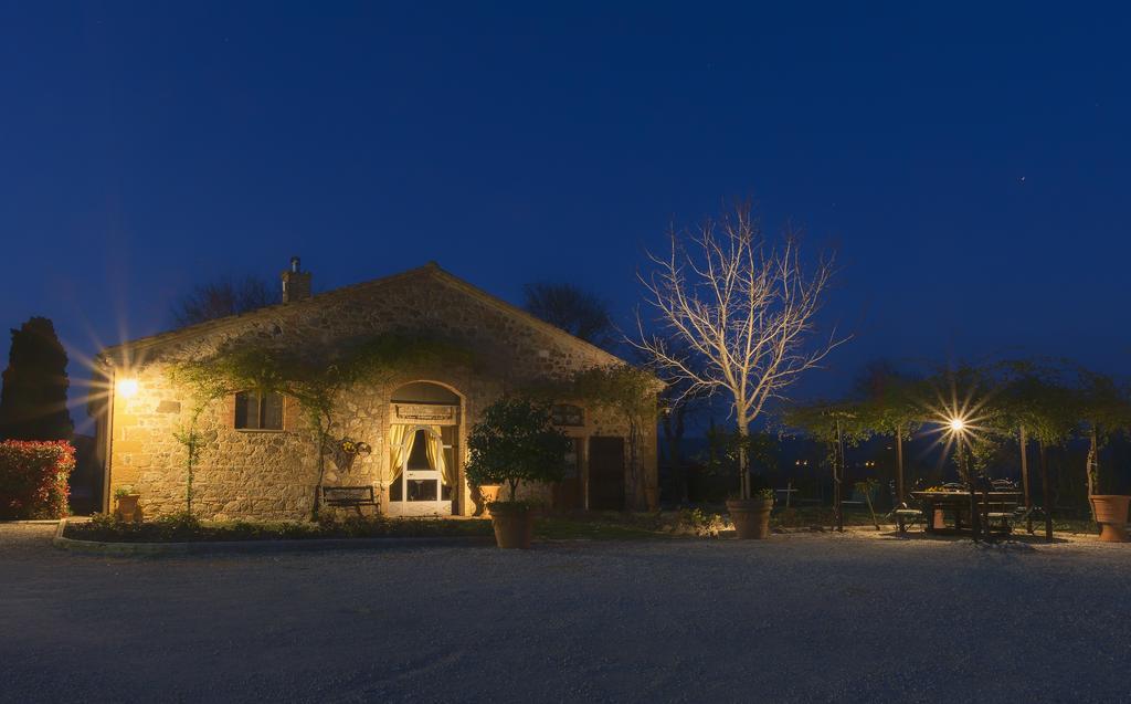 Agriturismo Castello La Grancia Di Spedaletto Пиенца Экстерьер фото