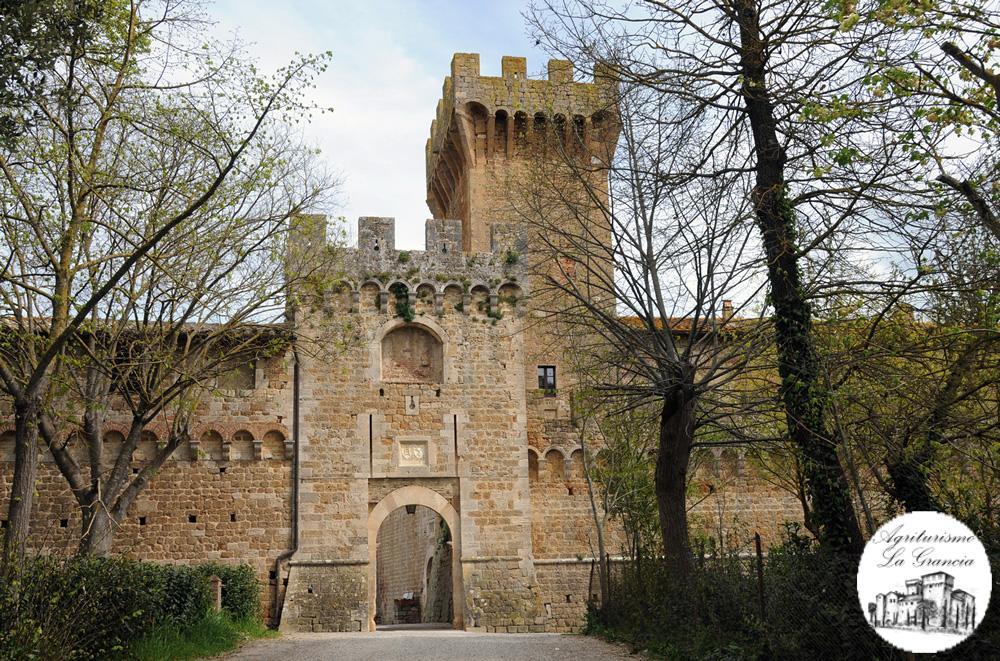 Agriturismo Castello La Grancia Di Spedaletto Пиенца Экстерьер фото